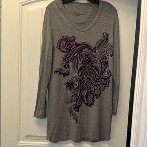 Soma Gray V-Neck Top with Paisley Accents